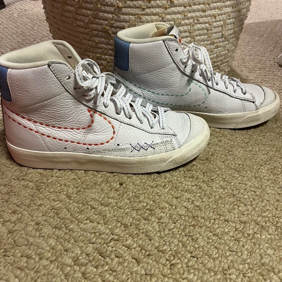 Nike Shoes - Nike blazers mid 77